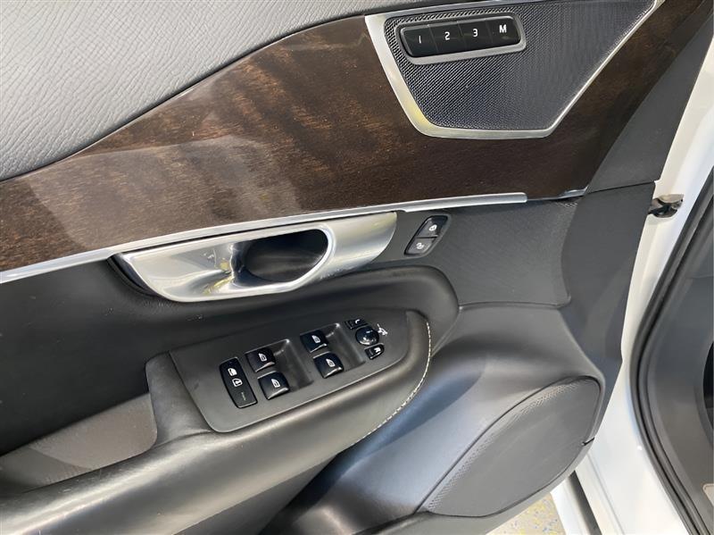 Volvo XC90 T6 Momentum AWD 2017