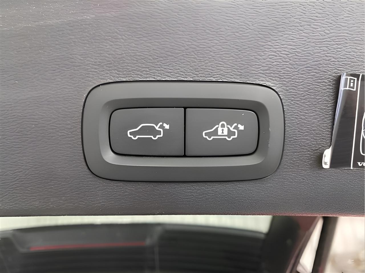 Volvo XC40 T5 Momentum AWD 2022