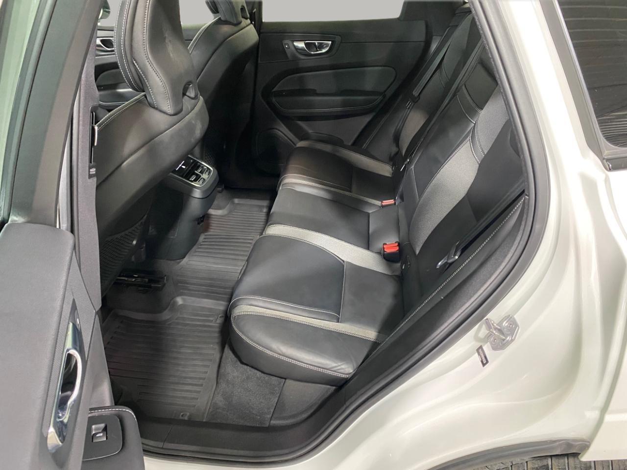 Volvo XC60 T5 R-Design AWD 2021