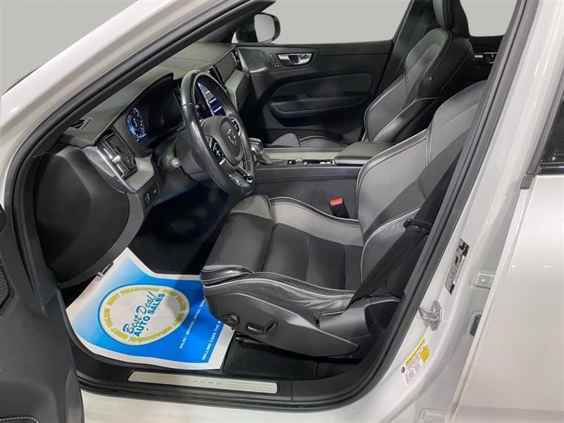 Volvo XC60 T5 R-Design AWD 2021