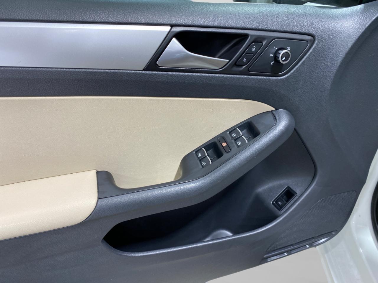 Volkswagen Jetta SE 2014