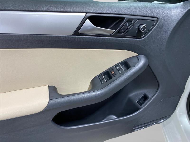 Volkswagen Jetta SE 2014