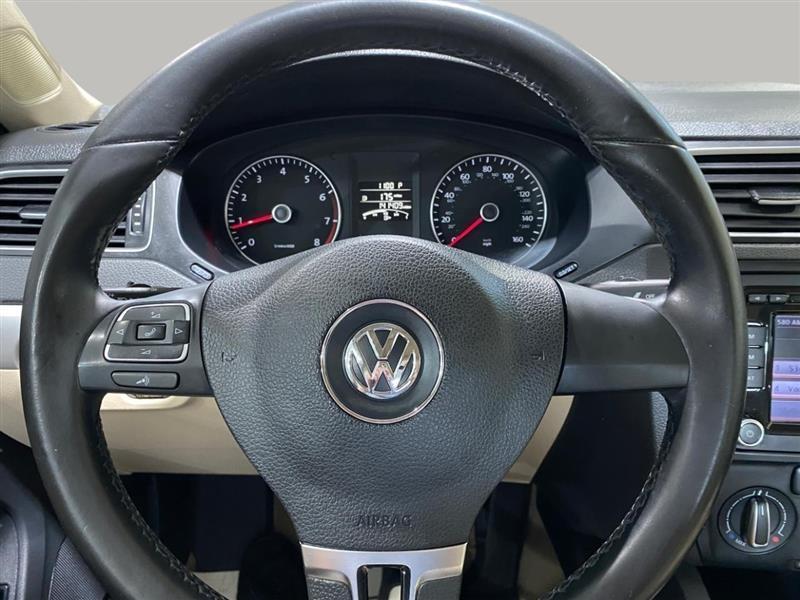 Volkswagen Jetta SE 2014