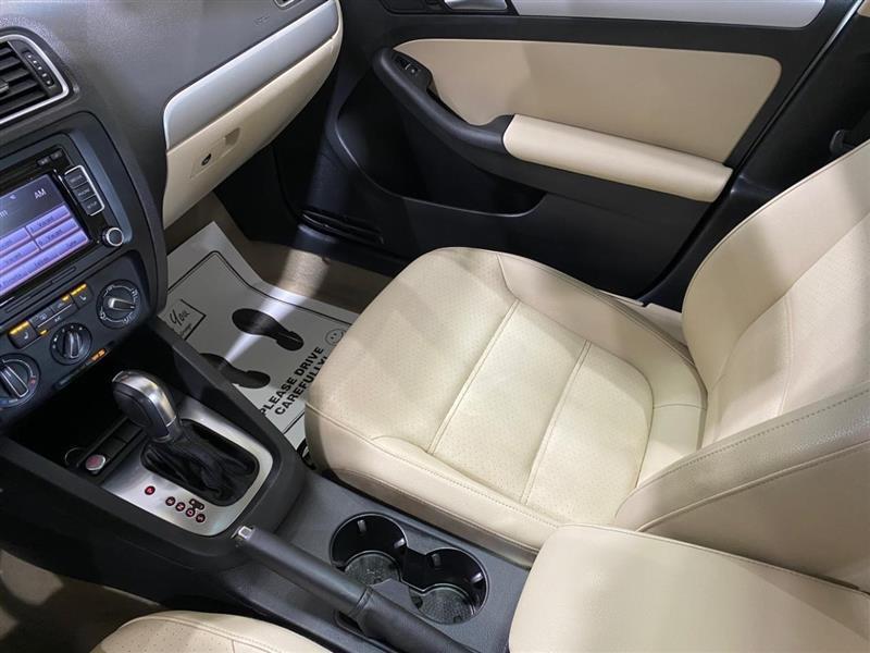 Volkswagen Jetta SE 2014