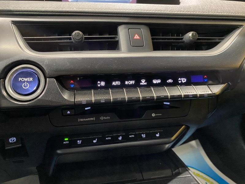 Lexus UX 250h Luxury 2019