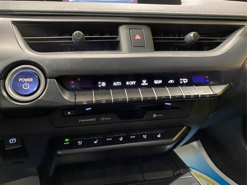 Lexus UX 250h Luxury 2019