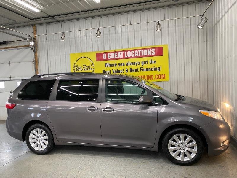 Toyota Sienna  2015
