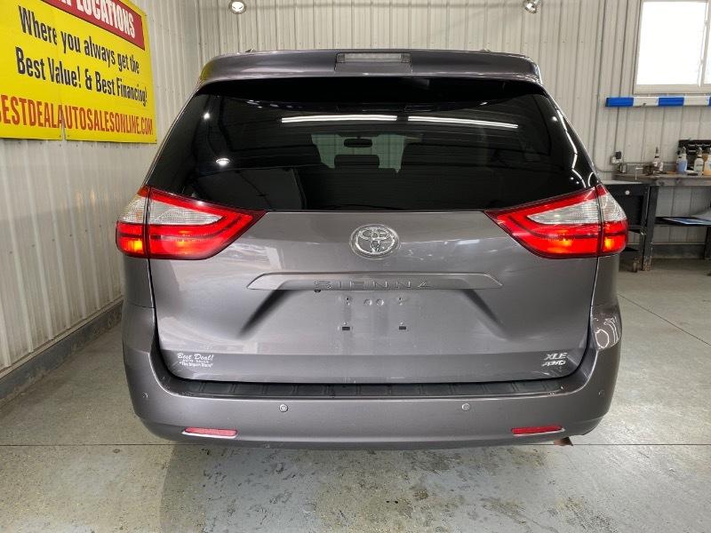 Toyota Sienna  2015
