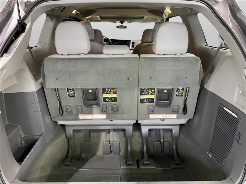 Toyota Sienna XLE AWD 7-Passenger V6 2015