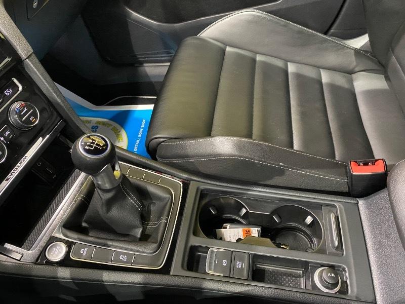 Volkswagen Golf R  2016