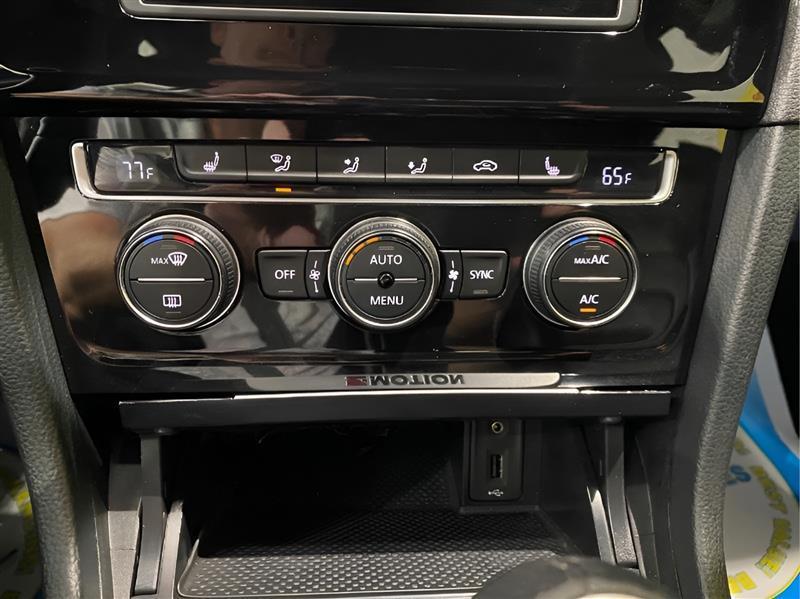 Volkswagen Golf R  2016