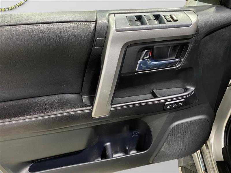 Toyota 4Runner Limited 4WD 2016