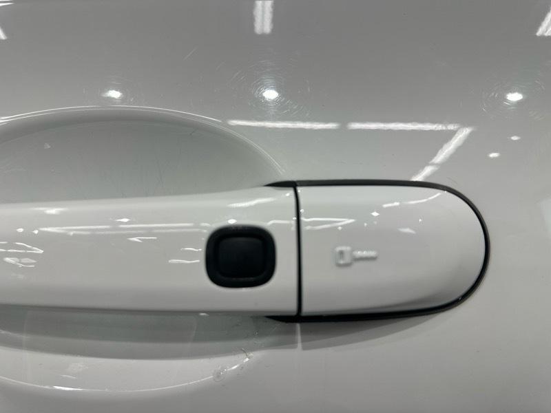 Jaguar XF-Series XF 3.0L V6 SC AWD 2013