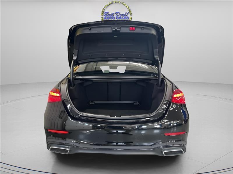 Mercedes-Benz C-Class C300 4MATIC Sedan 2022