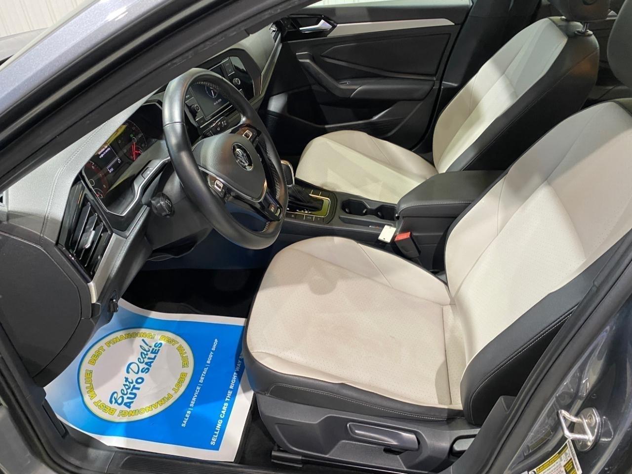 Volkswagen Jetta 1.4T R-Line 8A 2019