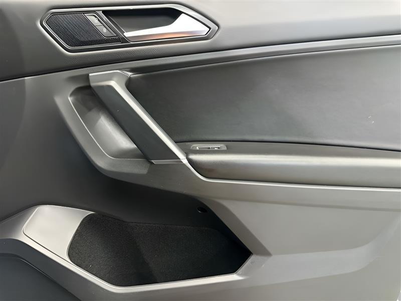 Volkswagen Tiguan SE 2018