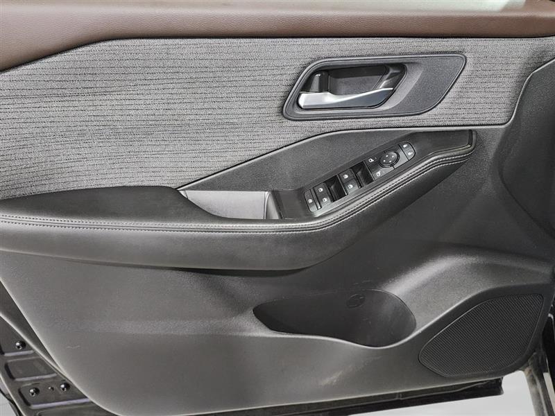 Nissan Rogue  2022