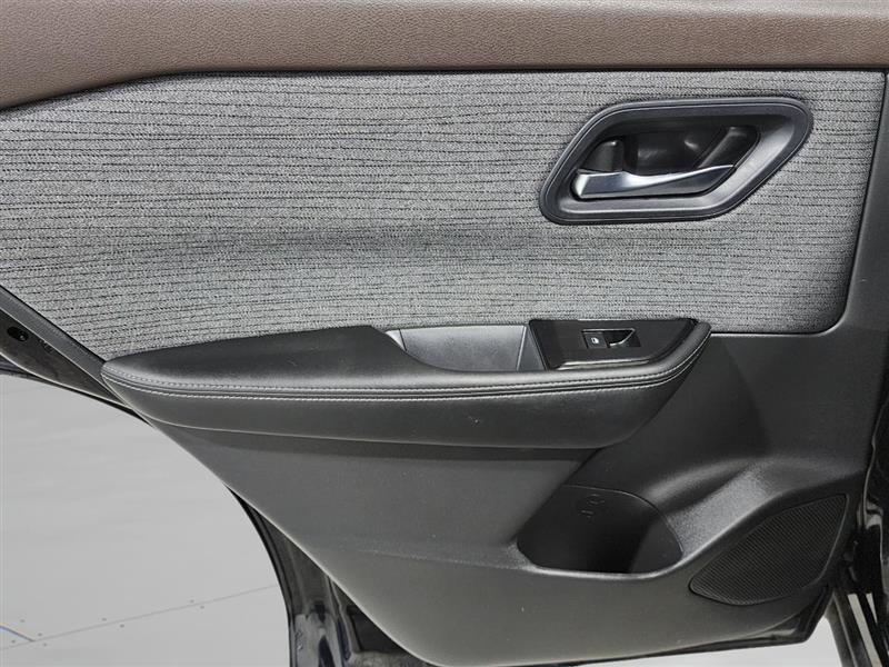 Nissan Rogue  2022