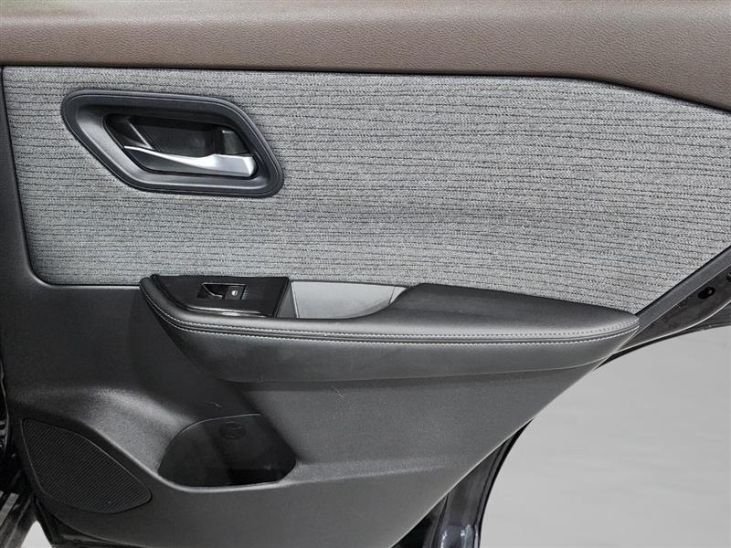 Nissan Rogue  2022