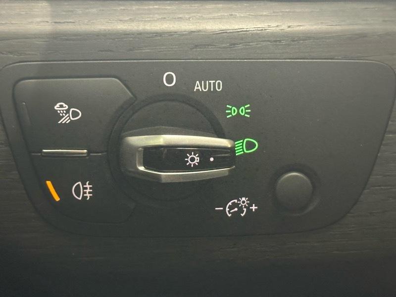 Audi A4 2.0T Premium Plus quattro Sedan 2017