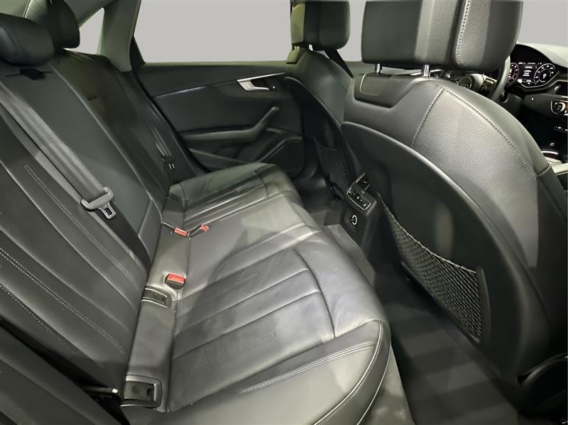 Audi A4 2.0T Premium Plus quattro Sedan 2017