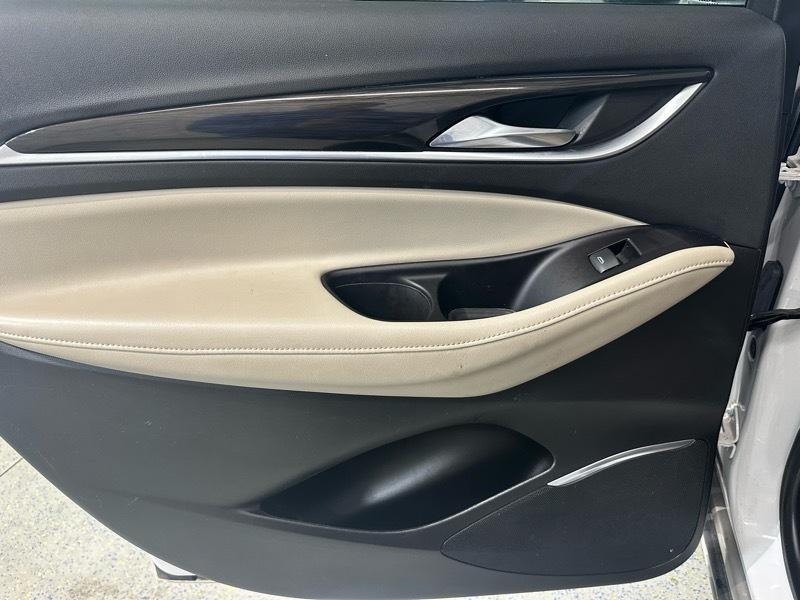 Buick Enclave Essence AWD 2020