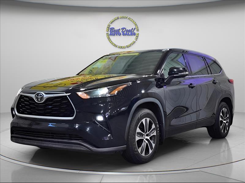2022 Toyota Highlander XLE AWD 4dr SUV