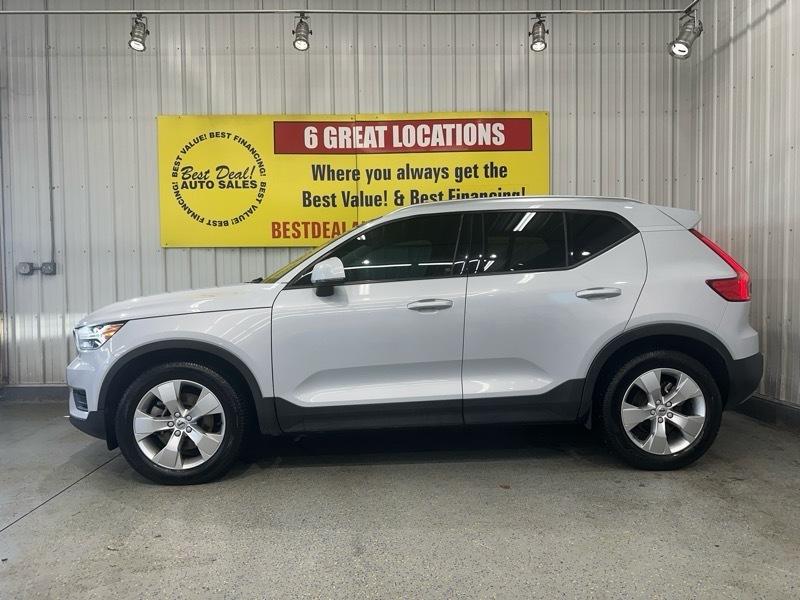 Volvo XC40 T5 Momentum AWD 2022