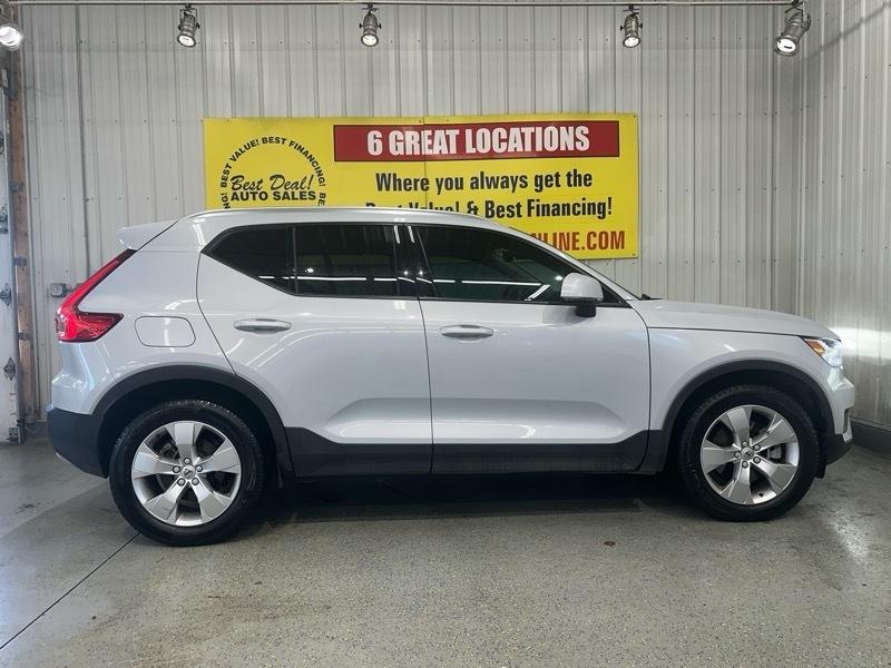 Volvo XC40 T5 Momentum AWD 2022