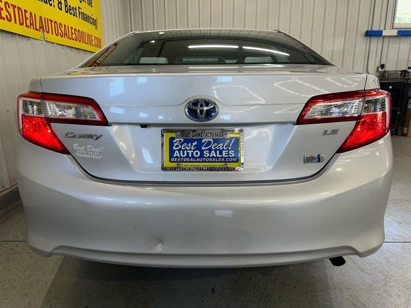 Toyota Camry Hybrid XLE 2014