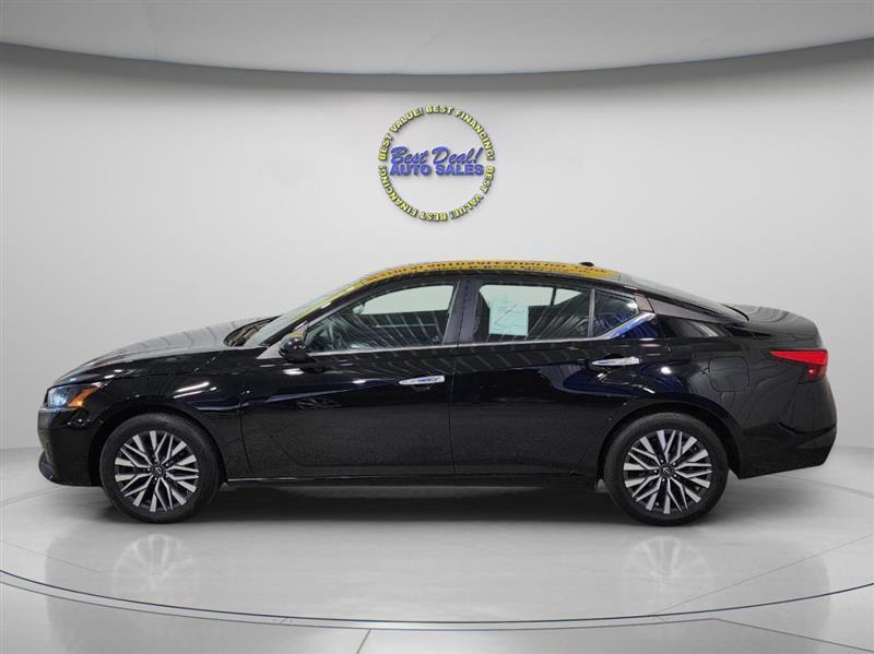 Nissan Altima  2023