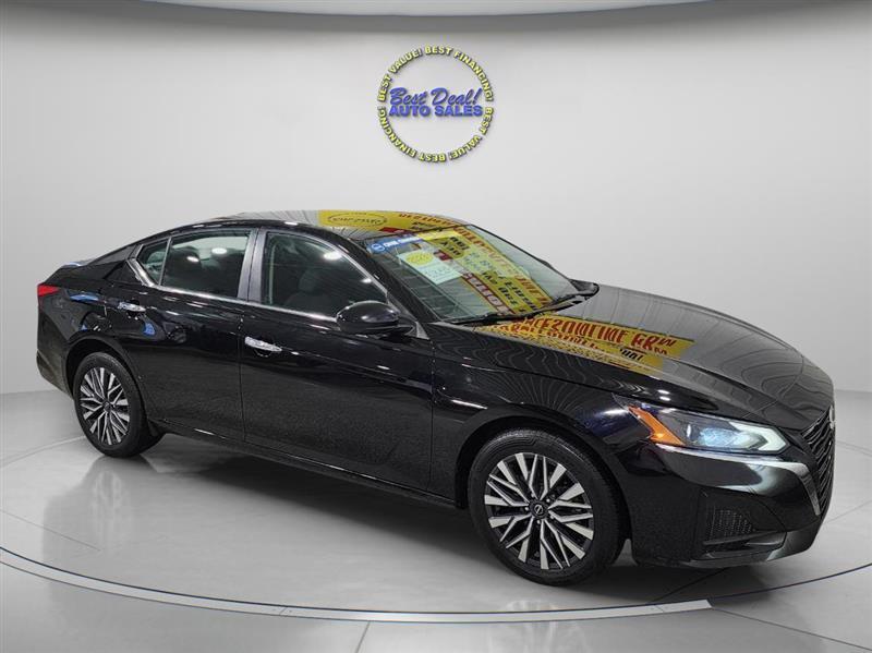 Nissan Altima  2023