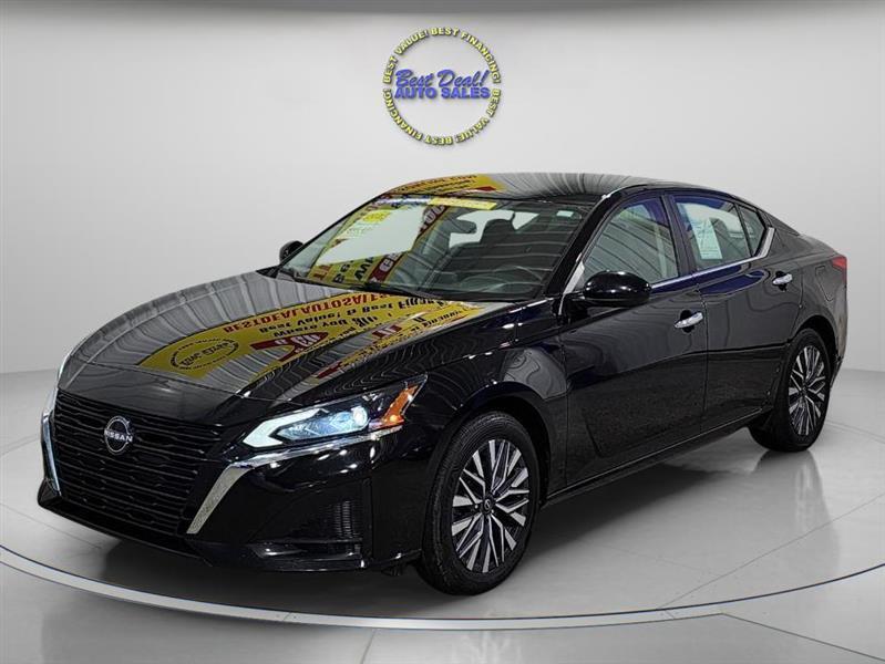 Nissan Altima  2023