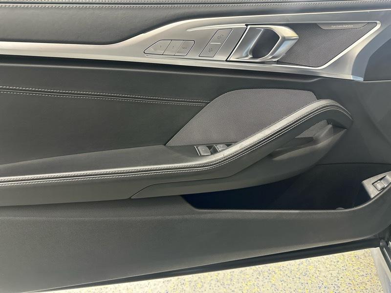 BMW 8-Series M850i xDrive Convertible 2023