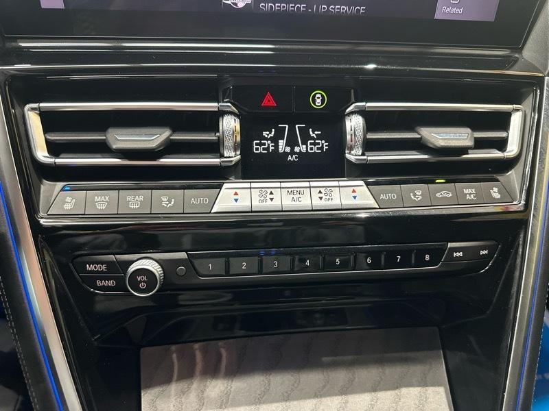 BMW 8-Series M850i xDrive Convertible 2023