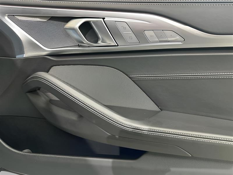 BMW 8-Series M850i xDrive Convertible 2023