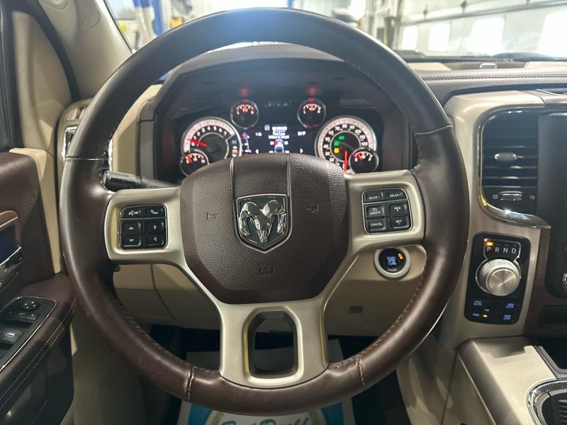 RAM 1500 Laramie Crew Cab 4WD 2016