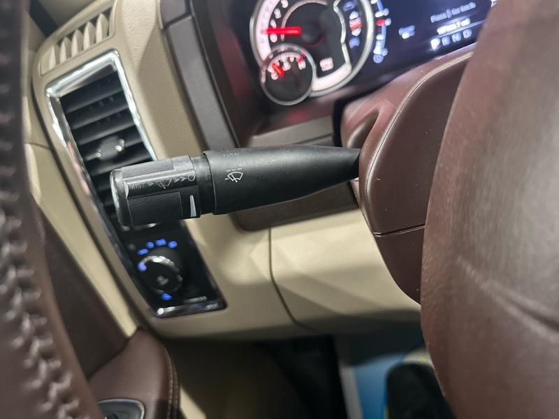 RAM 1500 Laramie Crew Cab 4WD 2016