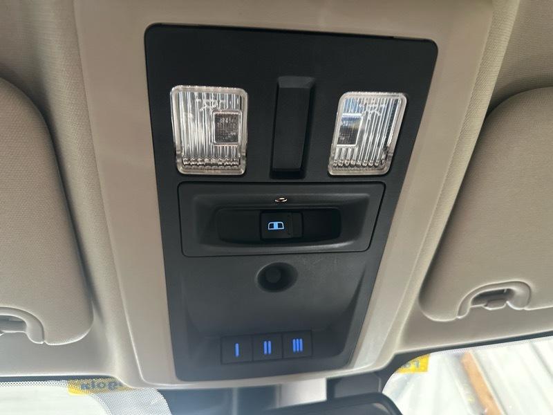 RAM 1500 Laramie Crew Cab 4WD 2016