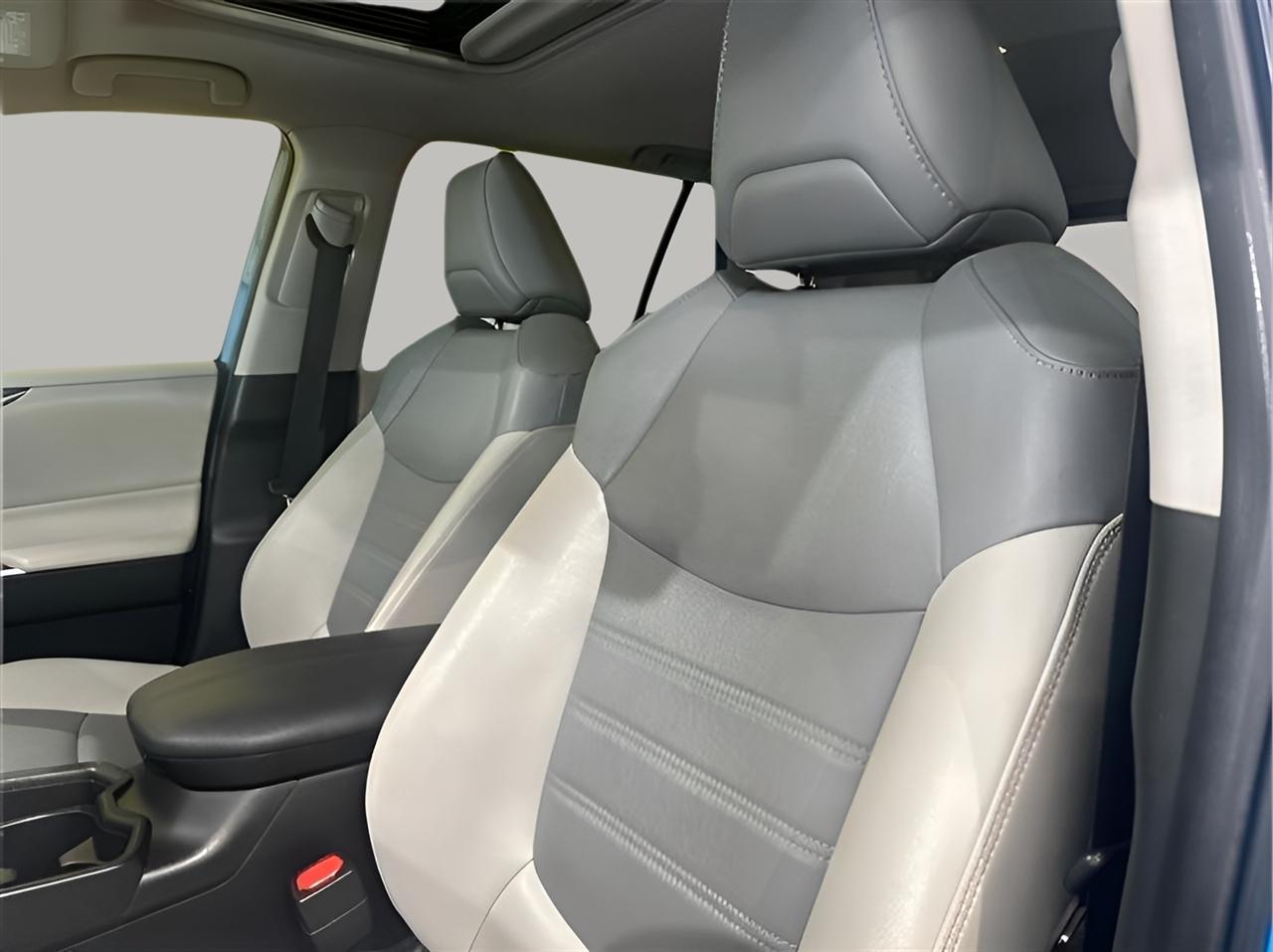 Toyota RAV4 XLE Premium AWD 2019