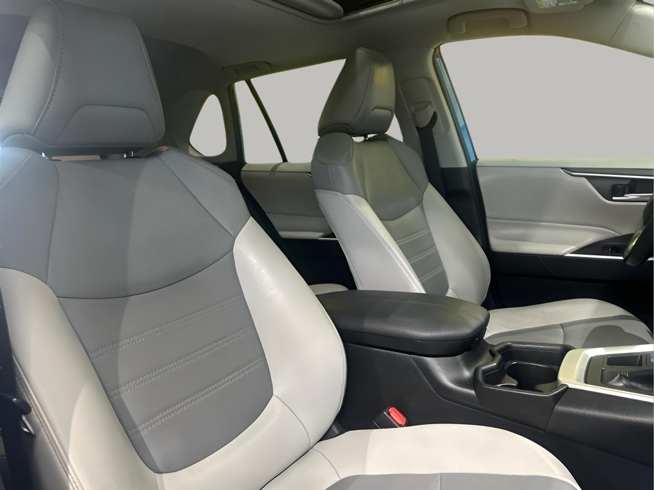 Toyota RAV4 XLE Premium AWD 2019