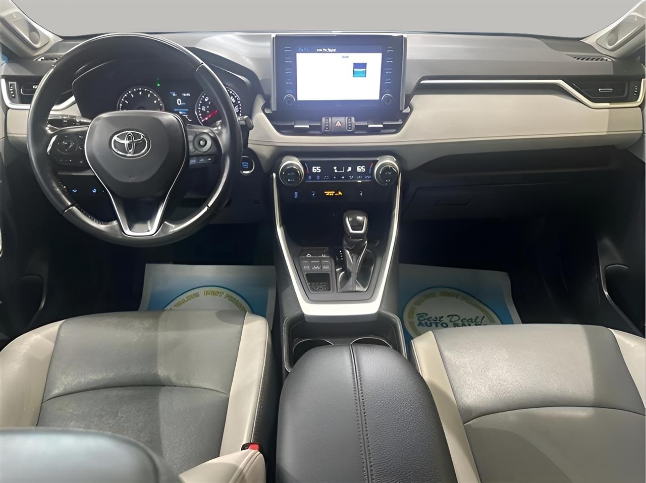Toyota RAV4 XLE Premium AWD 2019