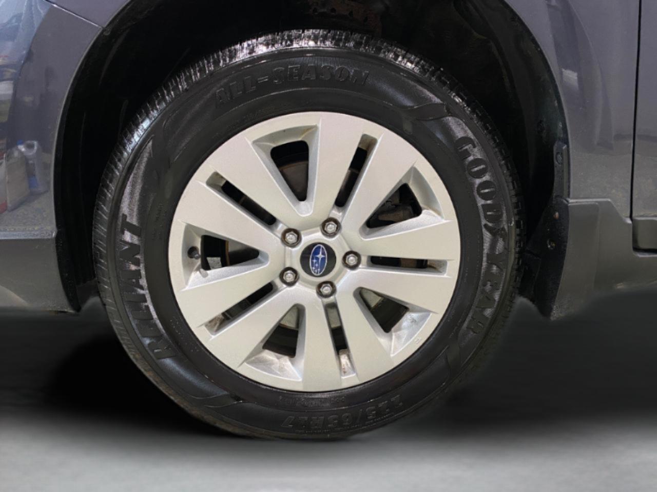 Subaru Outback 4dr Wgn 2.5i Premium PZEV 2017