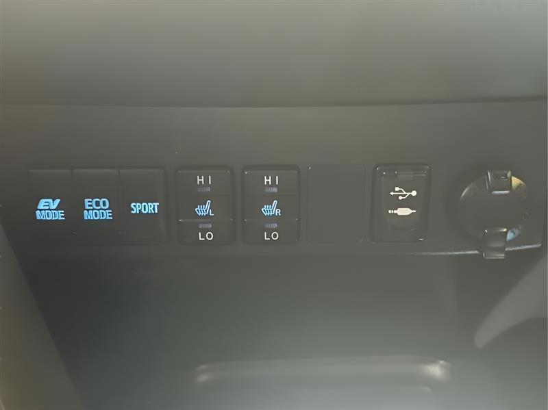 Toyota RAV4 Hybrid Limited 2016