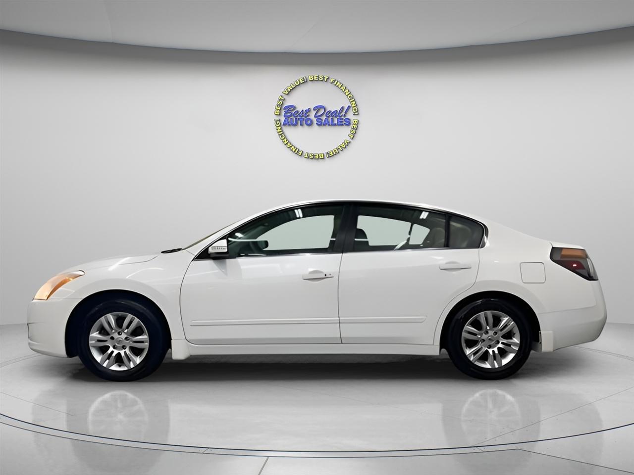 Nissan Altima 2.5 SL Sedan 2011