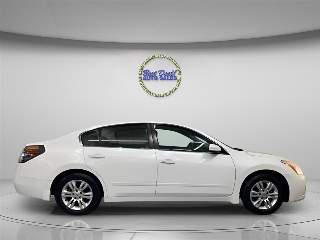 Nissan Altima 2.5 SL Sedan 2011