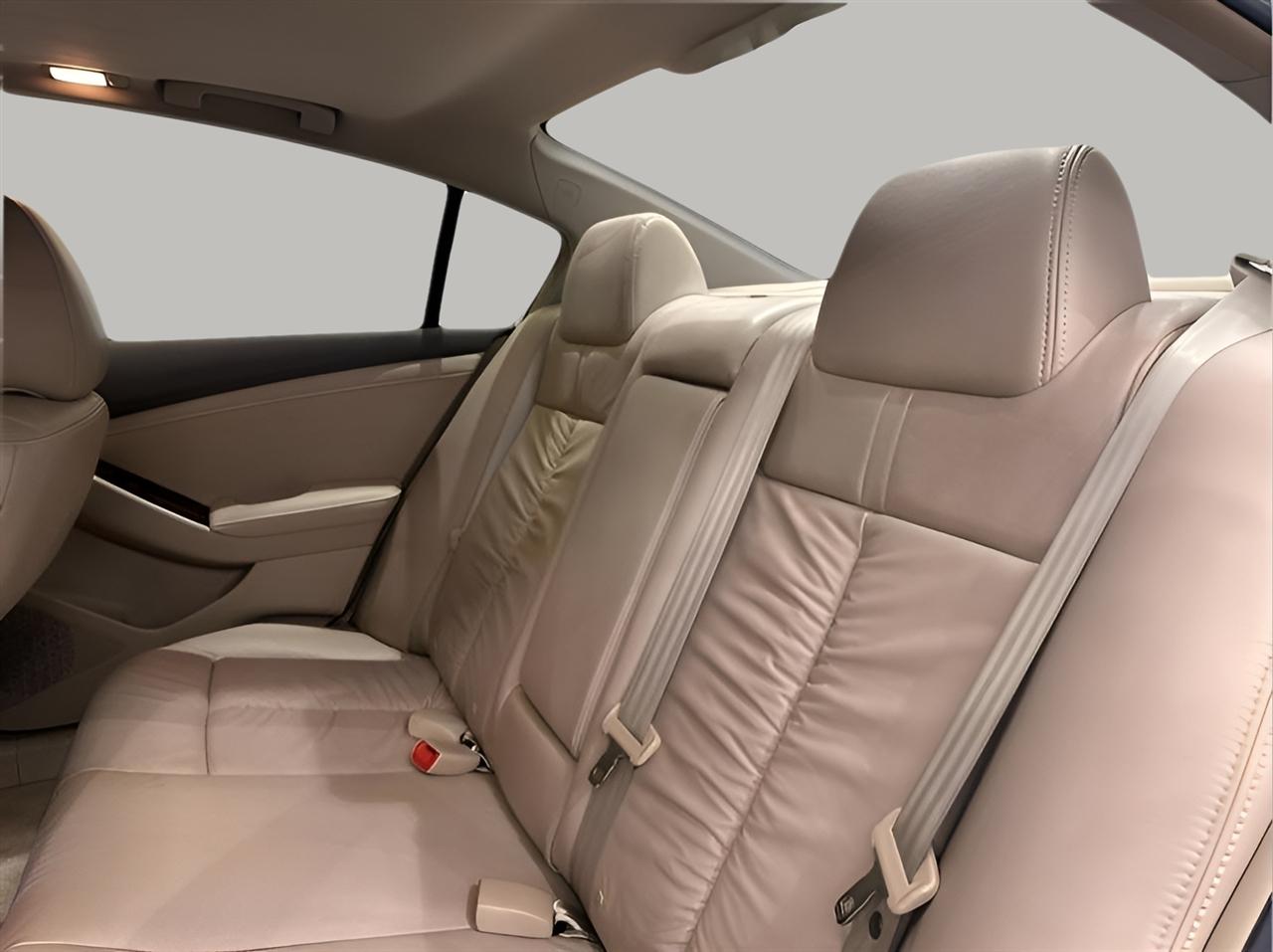 Nissan Altima 2.5 SL Sedan 2011