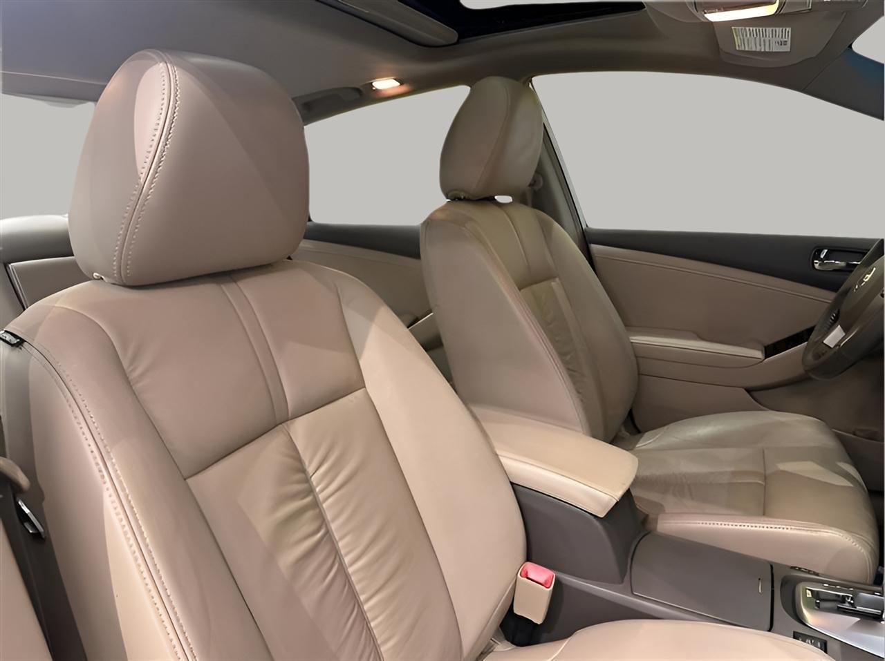 Nissan Altima 2.5 SL Sedan 2011