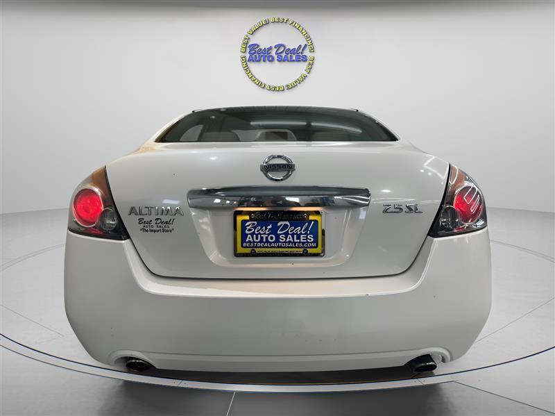 Nissan Altima 2.5 SL Sedan 2011