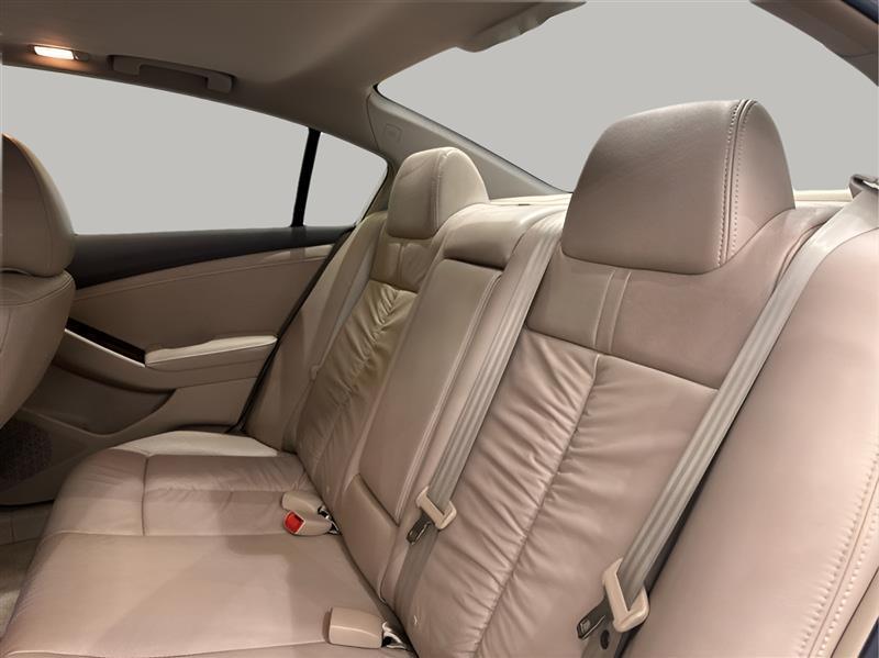 Nissan Altima 2.5 SL Sedan 2011